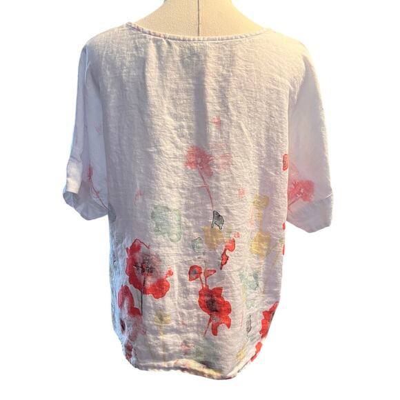 Charlie B Linen Dolman Top.  White with Printed Flowers.  Size Small - Picture 2 of 7